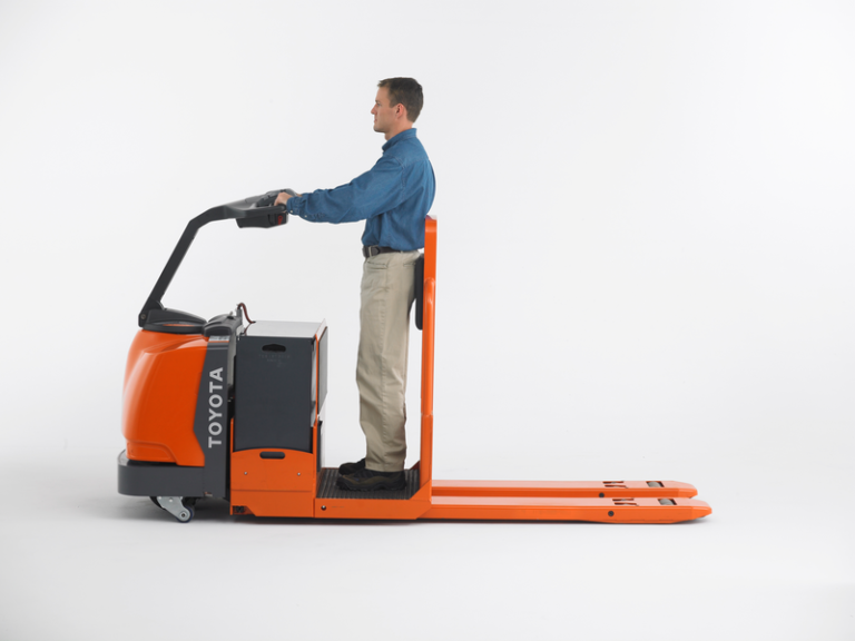 New Toyota Center-Controlled Rider Pallet Jack // 8HBC30-40