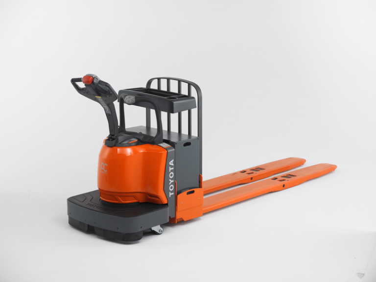 New Toyota End-Controlled Rider Pallet Jack // 8HBE30-40