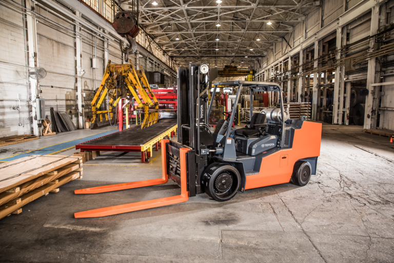 Toyota High-Capacity IC Cushion Forklift // THDC1800-2200B-24