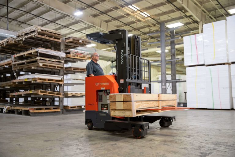 New Toyota Multidirectional Reach Truck // RF1-MD