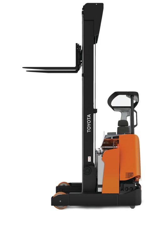 New Toyota Moving Mast Reach Truck // RRE160HR